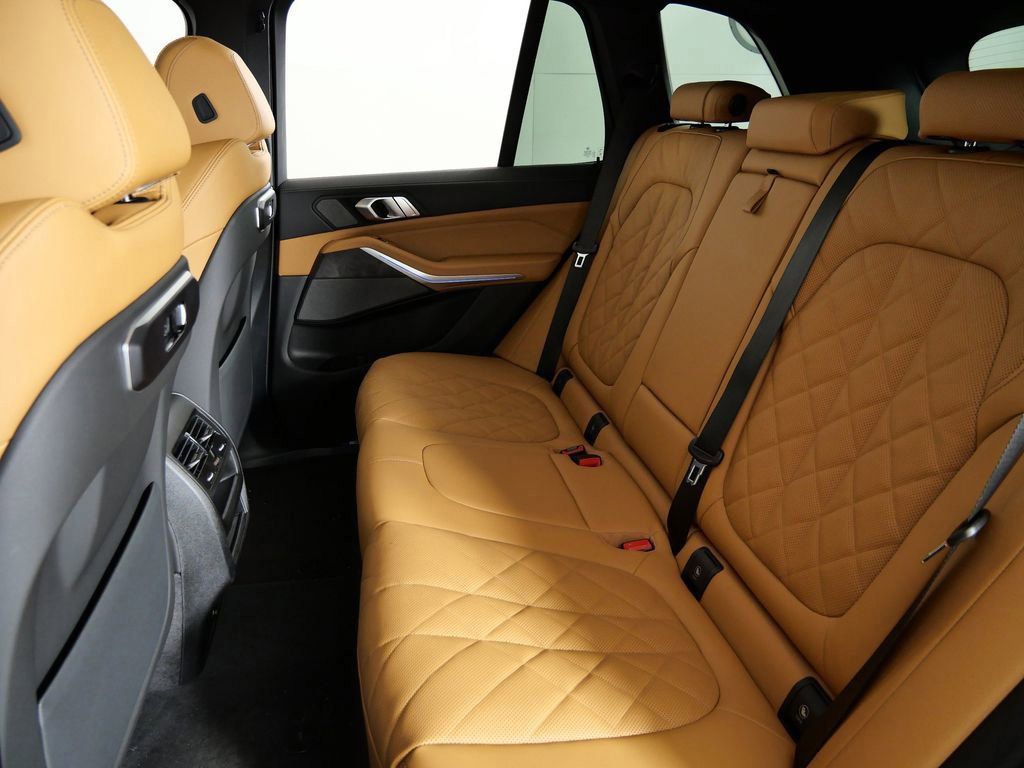 Thumbnail: 2026 BMW X5 - 33