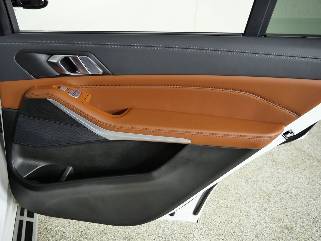 Thumbnail: 2022 BMW X7 - 29