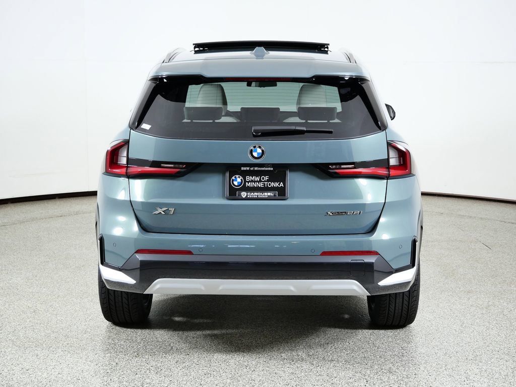 Thumbnail: 2026 BMW X1 - 12