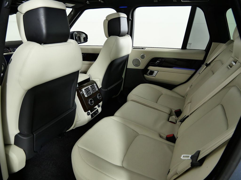 Thumbnail: 2022 Land Rover Range Rover - 31