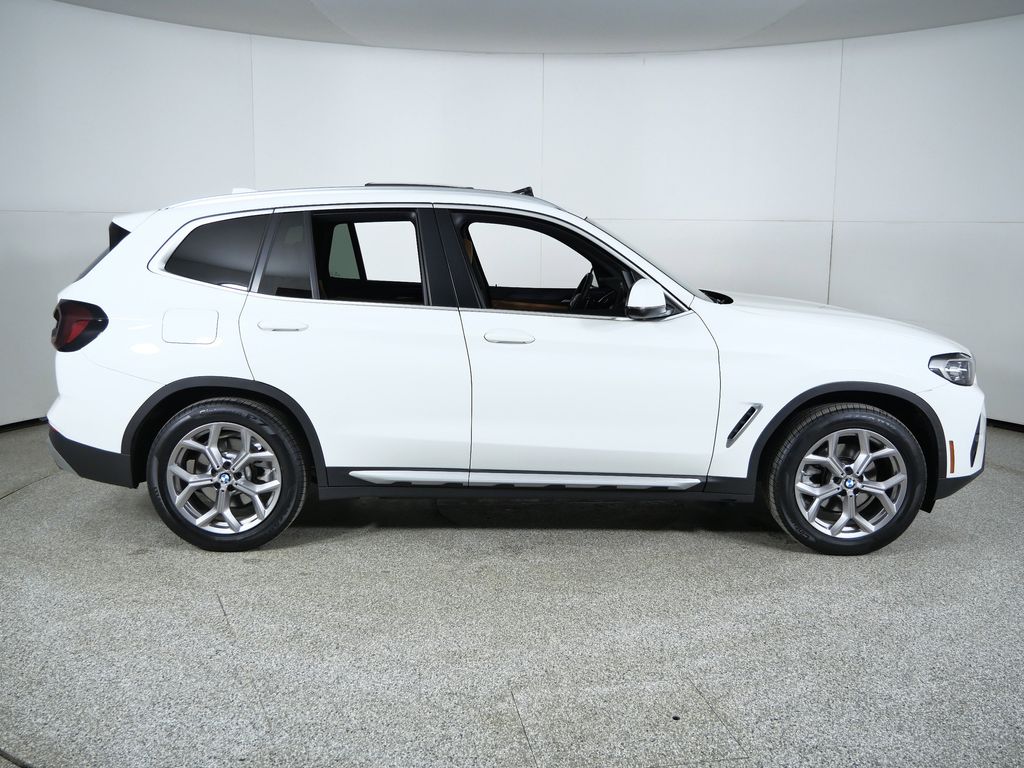 Thumbnail: 2023 BMW X3 - 10