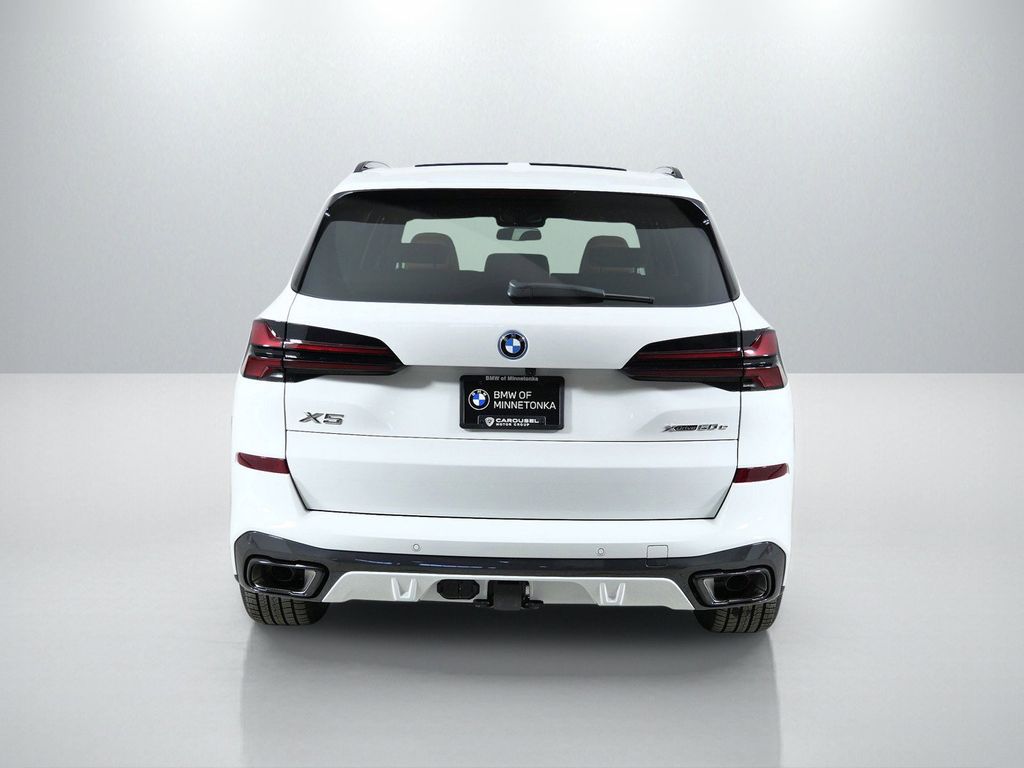 Thumbnail: 2026 BMW X5 - 10