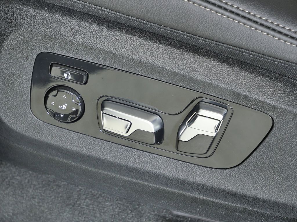 Thumbnail: 2026 BMW X5 - 39