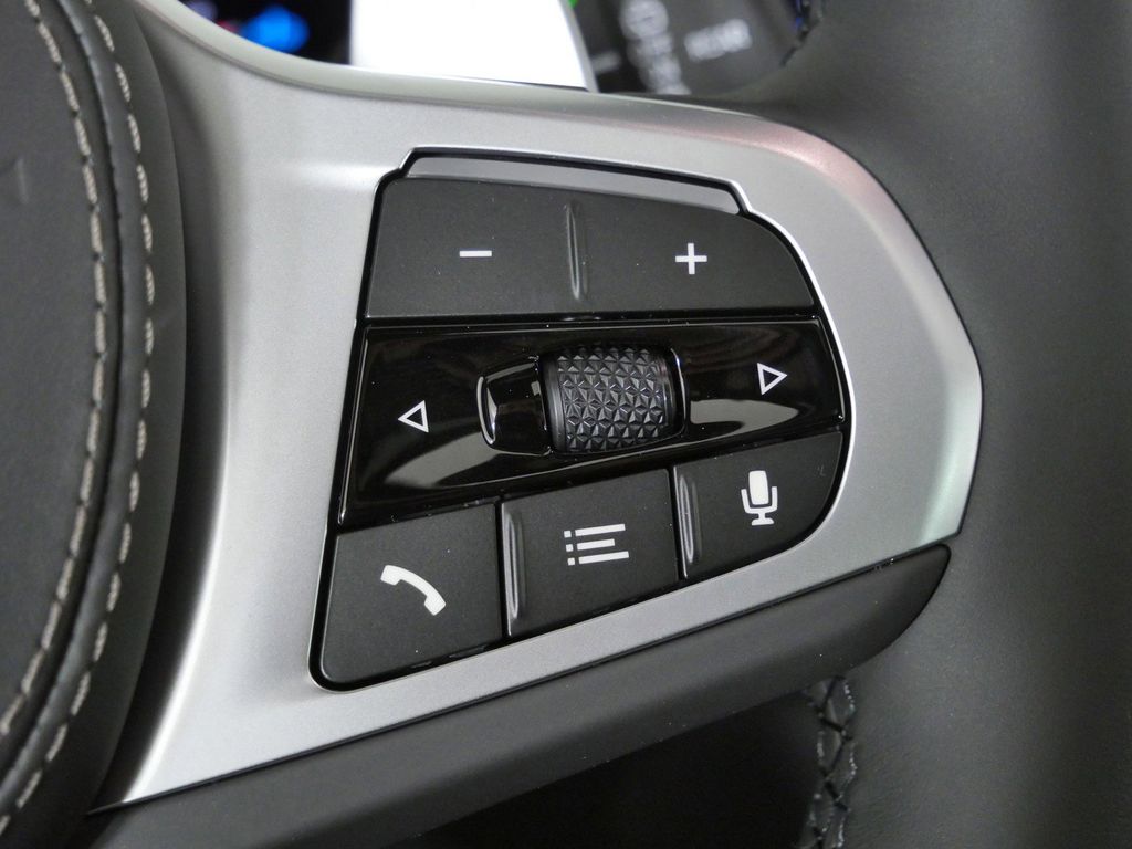 Thumbnail: 2026 BMW X5 - 42