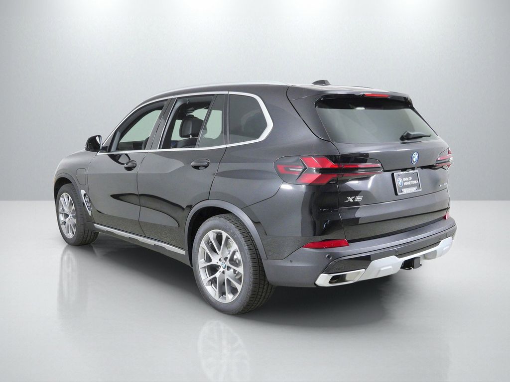 Thumbnail: 2026 BMW X5 - 14