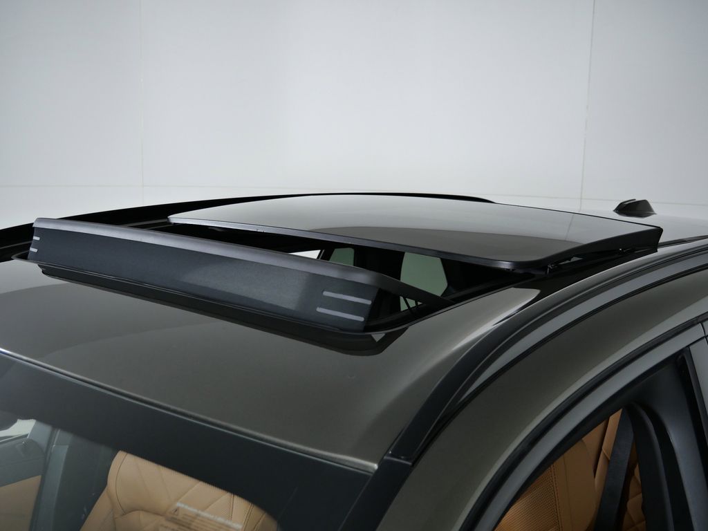 Thumbnail: 2026 BMW X5 - 18