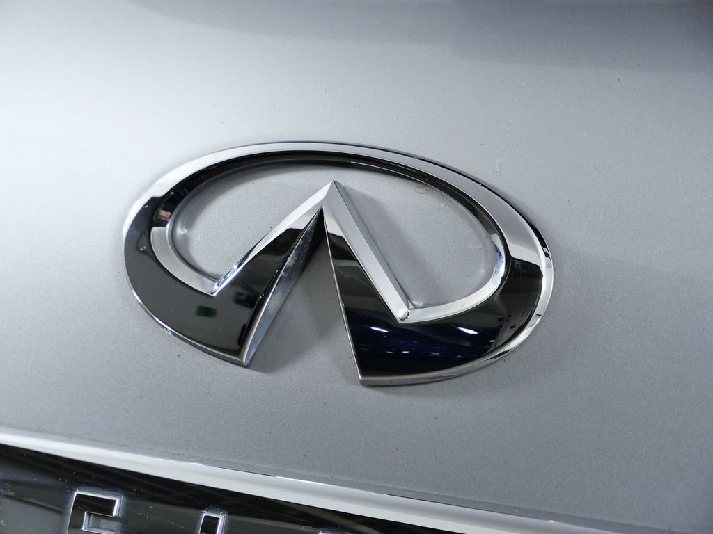 Thumbnail: 2015 INFINITI QX80 - 12