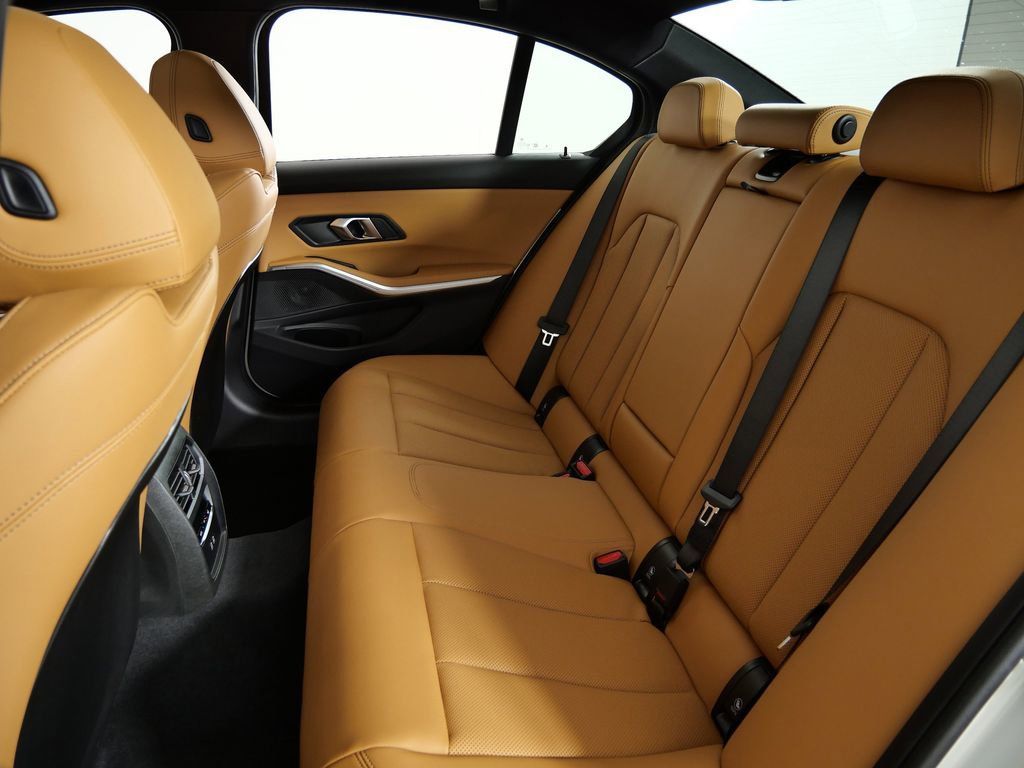 Thumbnail: 2026 BMW 3 Series - 33