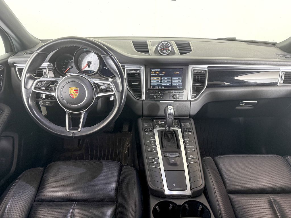 Thumbnail: 2015 Porsche Macan - 9