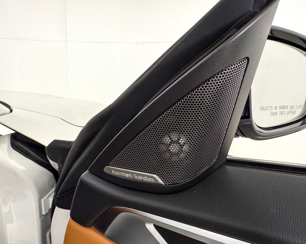 Thumbnail: 2025 BMW i4 - 26