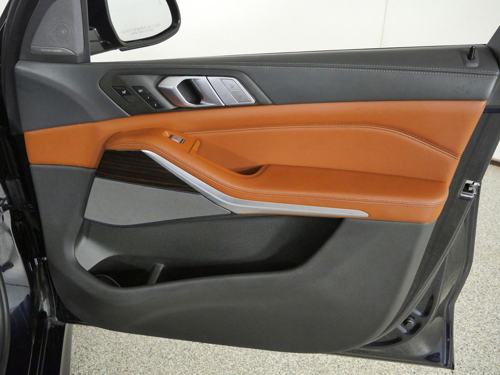 Thumbnail: 2021 BMW X7 - 19