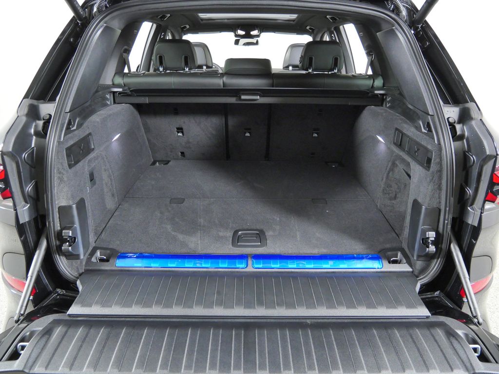 Thumbnail: 2026 BMW X5 - 28