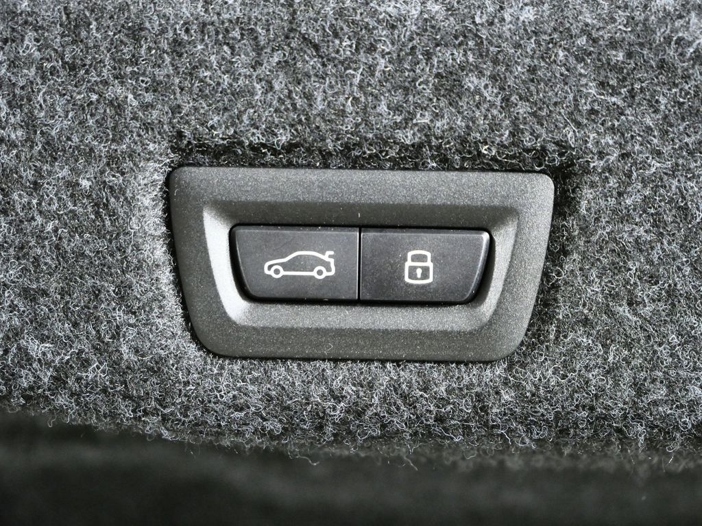 Thumbnail: 2026 BMW 5 Series - 28