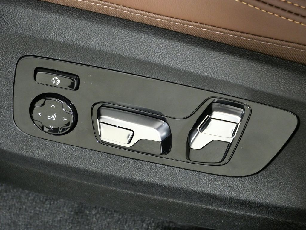 Thumbnail: 2026 BMW X5 - 39