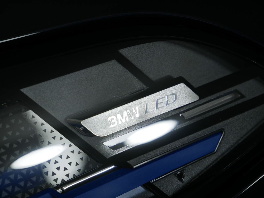 Thumbnail: 2026 BMW X5 - 17