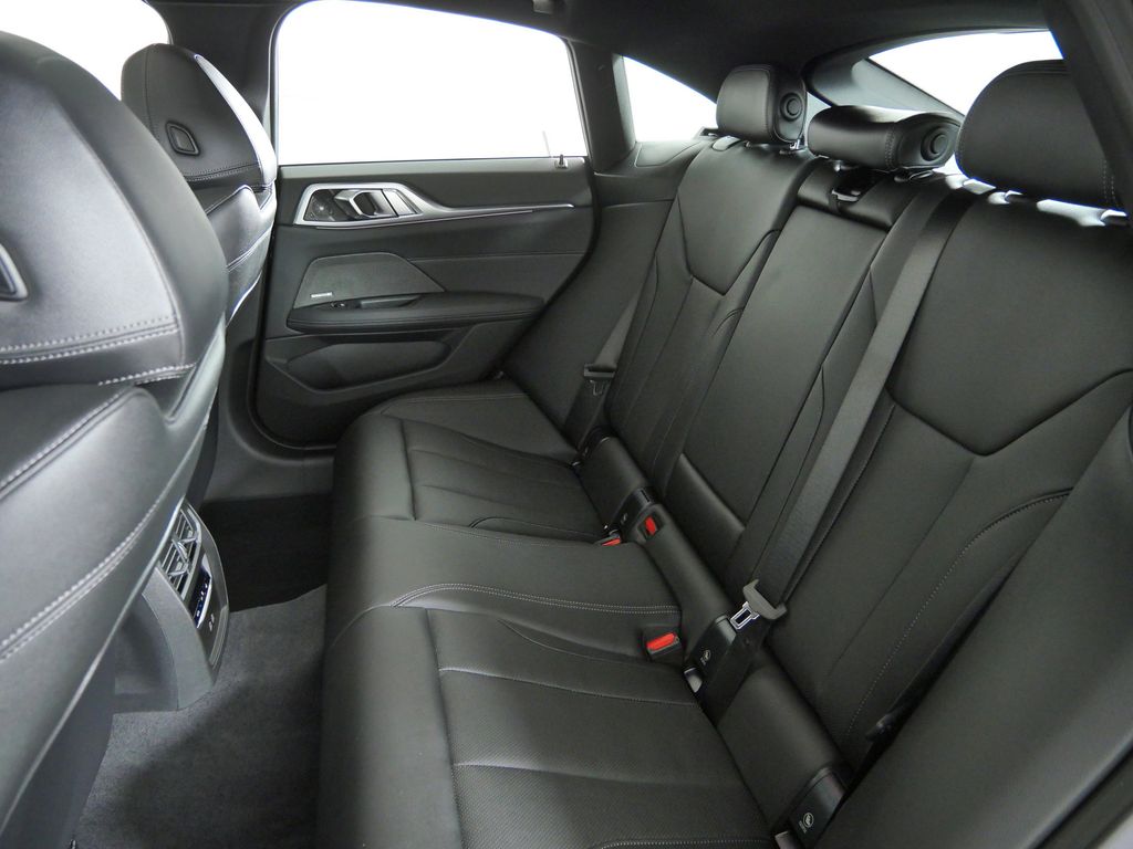 Thumbnail: 2026 BMW 4 Series - 30