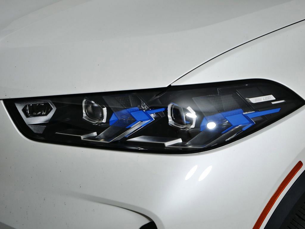 Thumbnail: 2026 BMW X5 - 11
