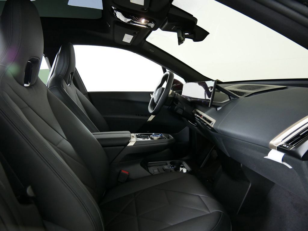 Thumbnail: 2025 BMW iX - 29