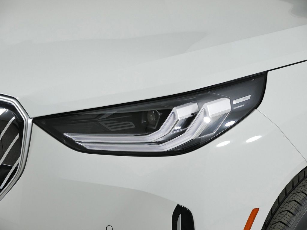 Thumbnail: 2026 BMW X3 - 3