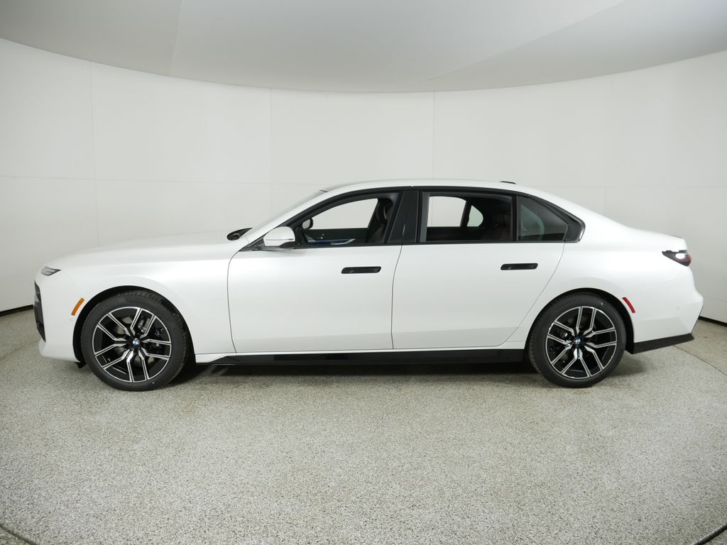 Thumbnail: 2025 BMW 7 Series - 14