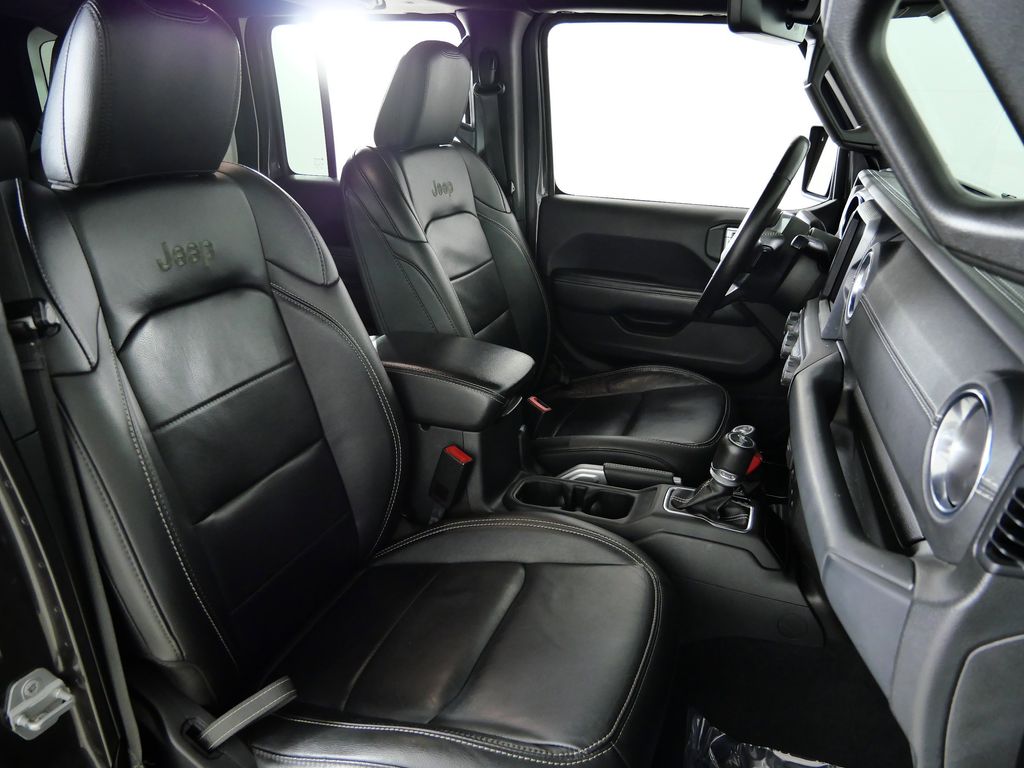 Thumbnail: 2019 Jeep Wrangler - 22