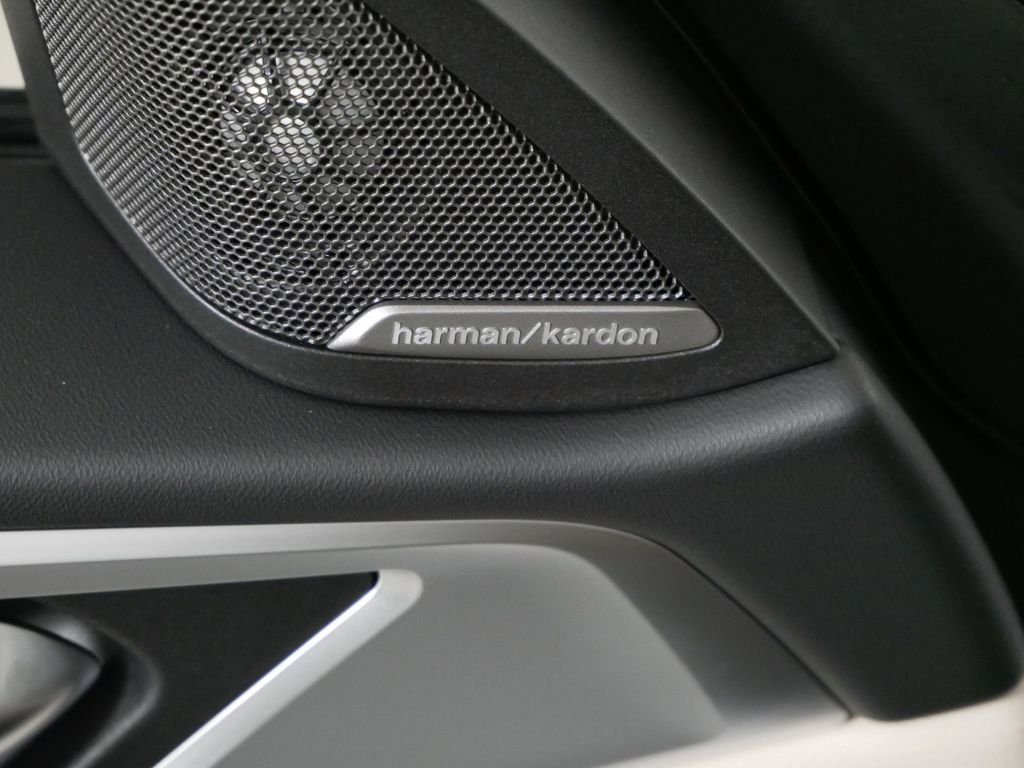 Thumbnail: 2025 BMW i4 - 38