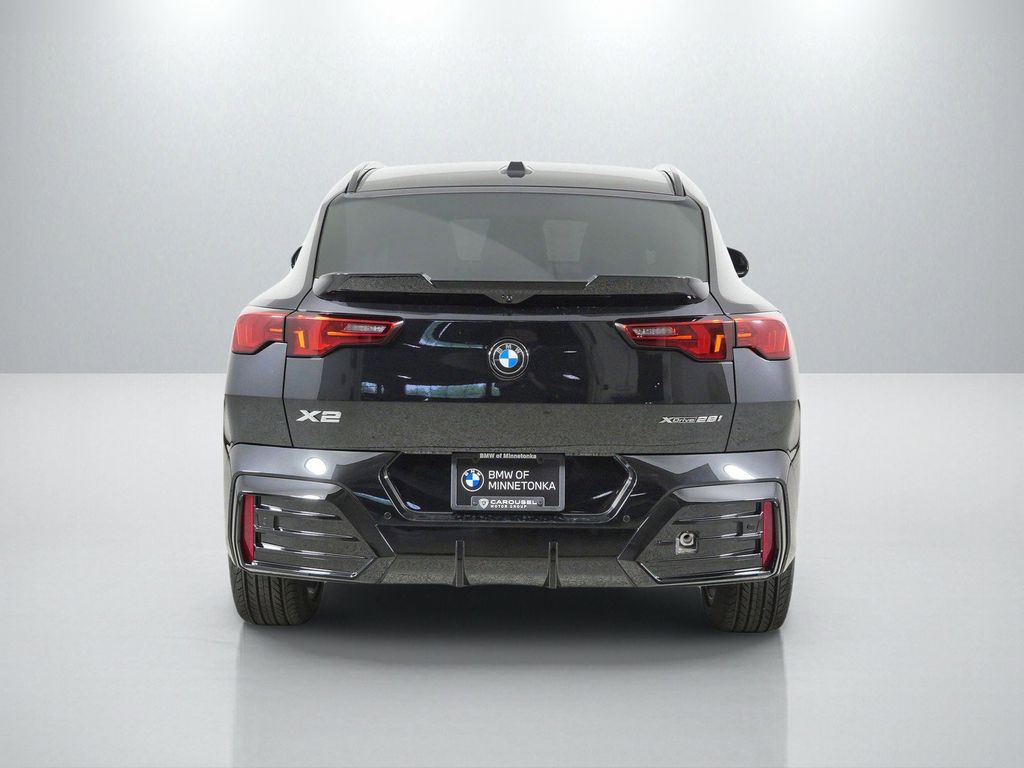 Thumbnail: 2026 BMW X2 - 10