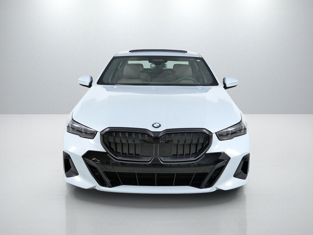 Thumbnail: 2026 BMW 5 Series - 2