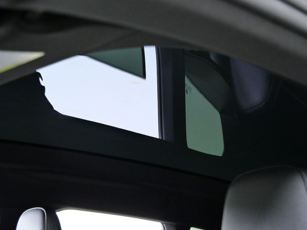 Thumbnail: 2025 BMW iX - 23