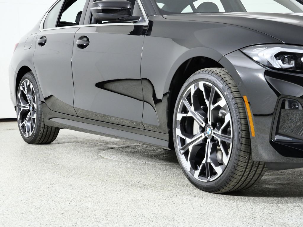 Thumbnail: 2026 BMW 3 Series - 6