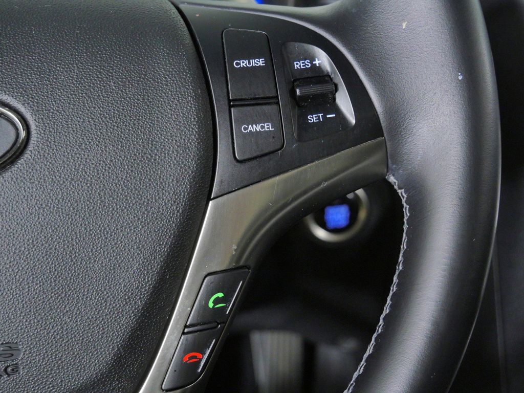 Thumbnail: 2015 Hyundai Genesis - 37