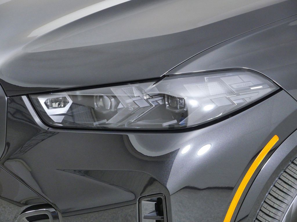 Thumbnail: 2026 BMW X5 - 3
