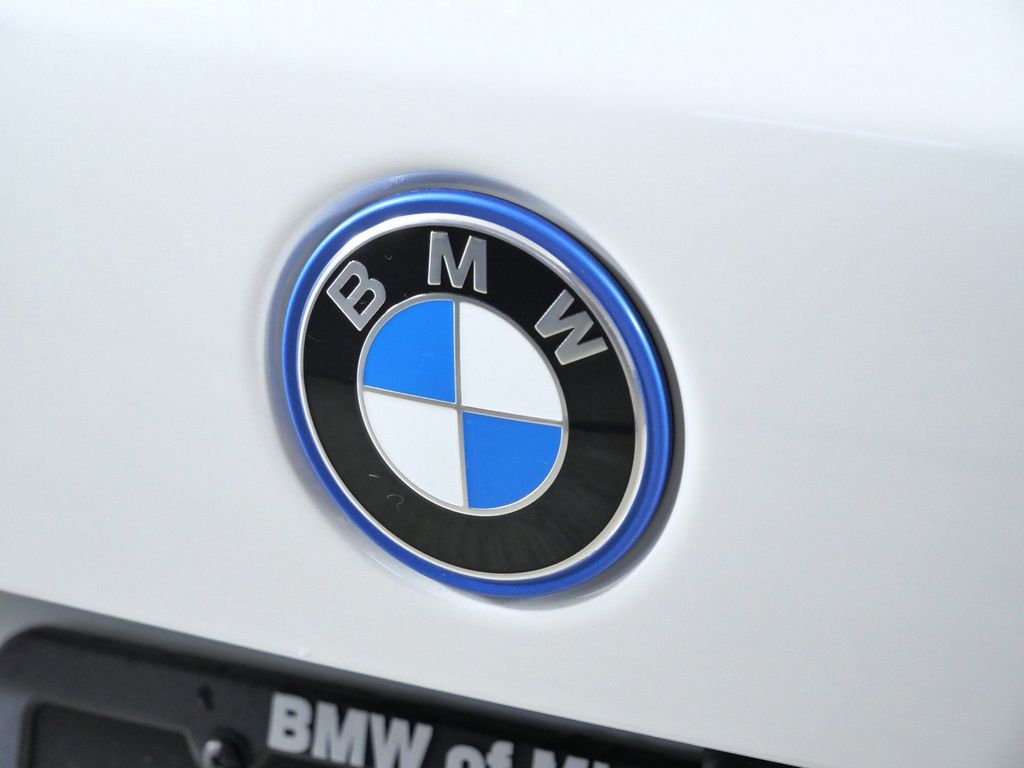Thumbnail: 2026 BMW X5 - 11