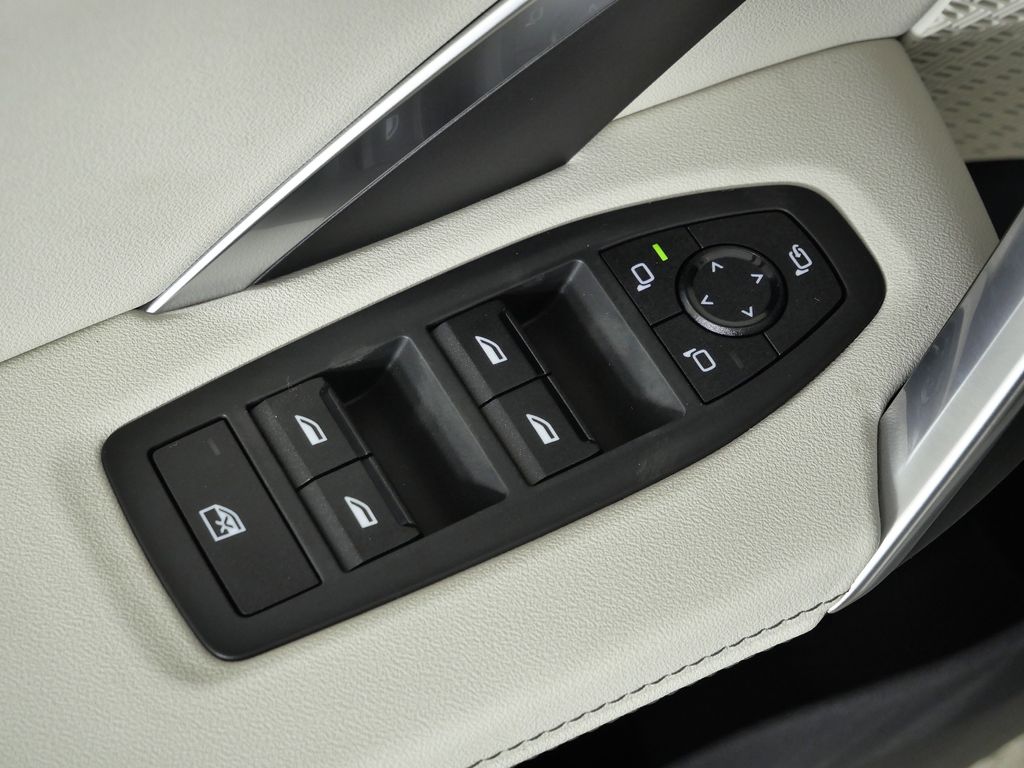 Thumbnail: 2026 BMW X1 - 34