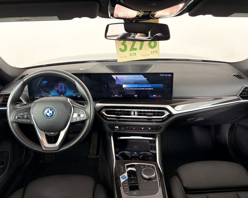 Thumbnail: 2023 BMW i4 - 8