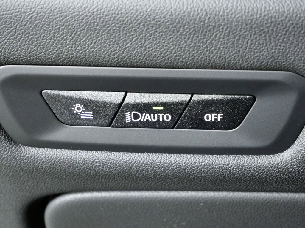 Thumbnail: 2026 BMW X5 - 42