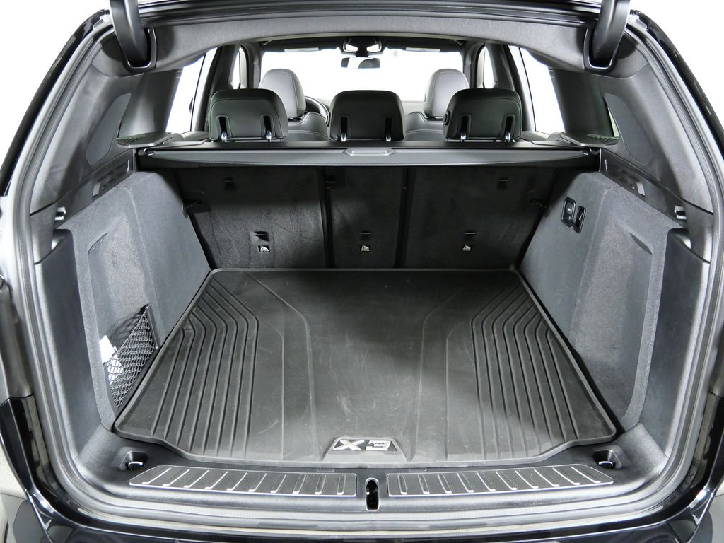 Thumbnail: 2024 BMW X3 - 32