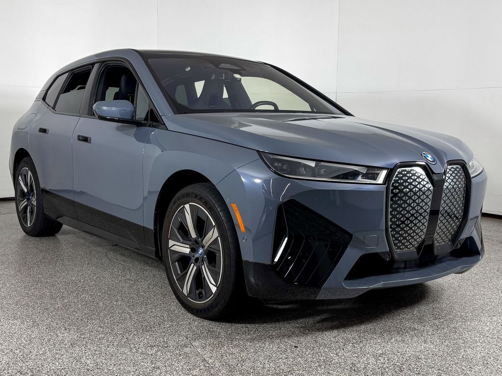 Thumbnail: 2023 BMW iX - 4