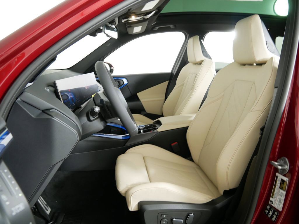 Thumbnail: 2025 BMW X3 - 33