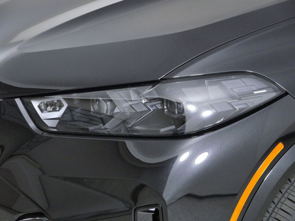 Thumbnail: 2026 BMW X5 - 3