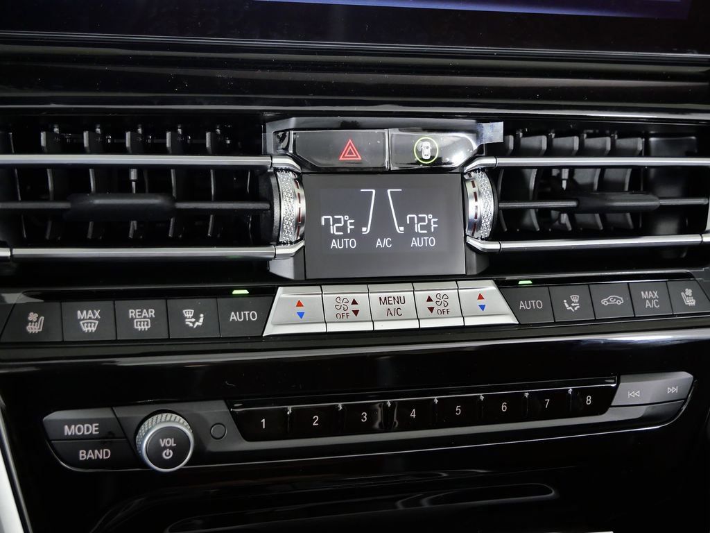 Thumbnail: 2026 BMW 8 Series - 46