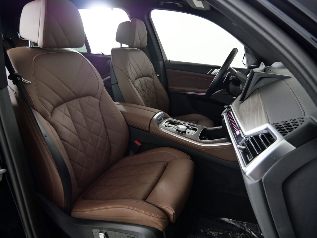 Thumbnail: 2025 BMW X5 - 26