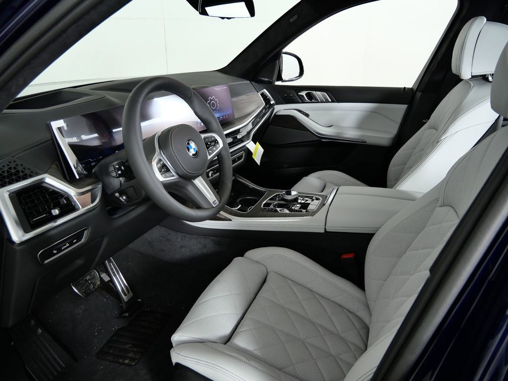 Thumbnail: 2026 BMW X7 - 39