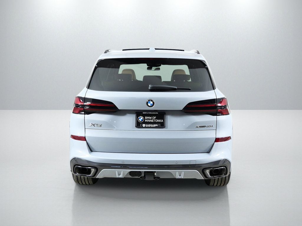 Thumbnail: 2026 BMW X5 - 10