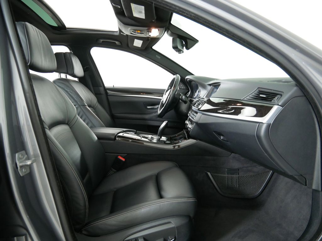 2015 BMW 5 Series 535i xDrive 21