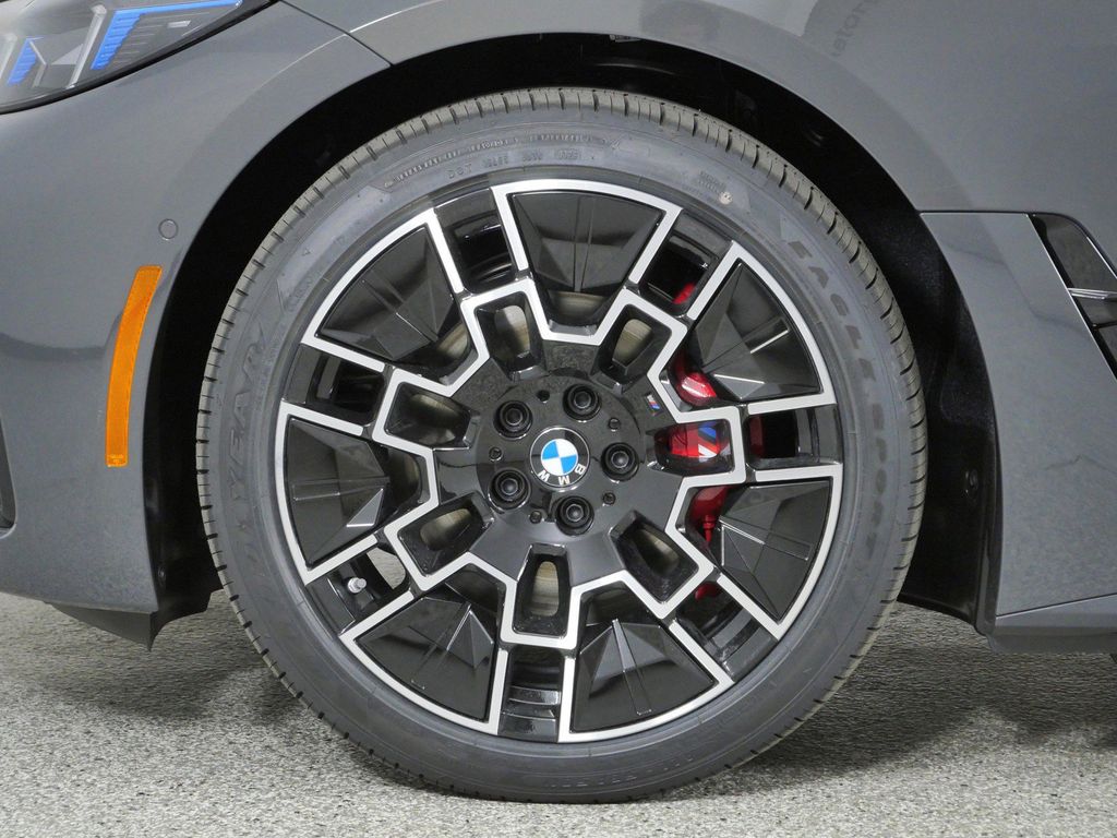 Thumbnail: 2026 BMW i4 - 16