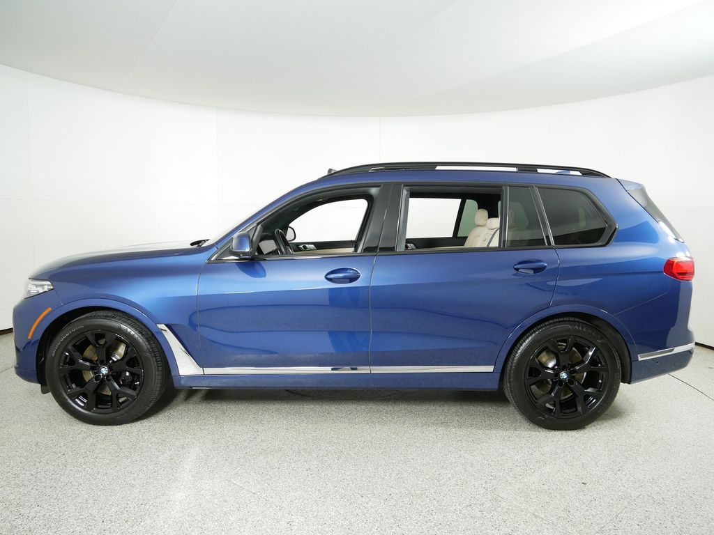 Thumbnail: 2021 BMW X7 - 15