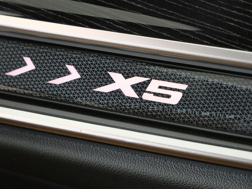 Thumbnail: 2026 BMW X5 - 24