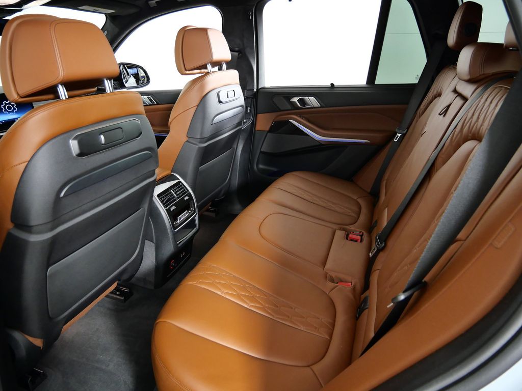 Thumbnail: 2024 BMW X5 - 37