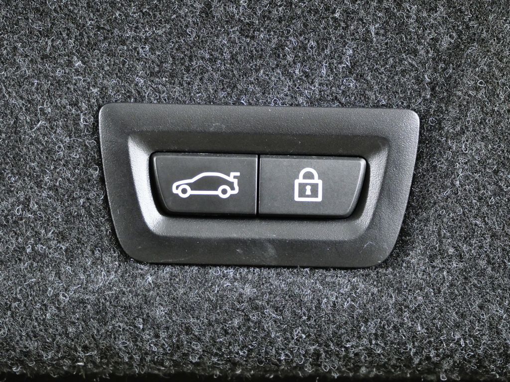 Thumbnail: 2019 BMW 3 Series - 29